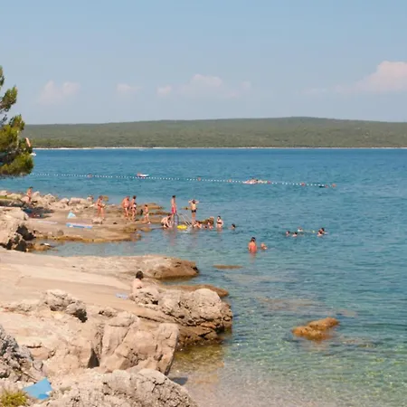 Gostinjska kuća Evita With Sea View Nerezine