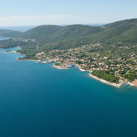 Gostinjska kuća Evita With Sea View Nerezine