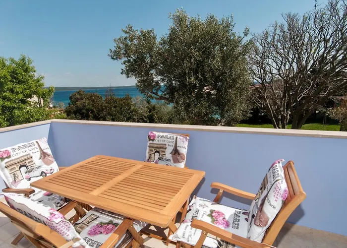Guest house House Evita With Sea View Nerezine