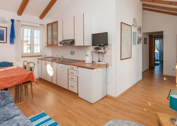House Evita With Sea View 3* Nerezine