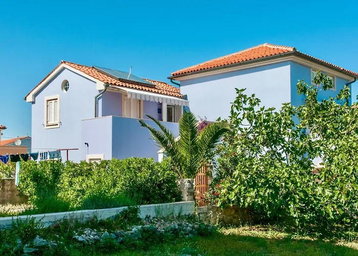 House Evita With Sea View Nerezine