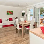 House Evita With Sea View 3*