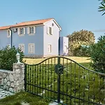 בית הארחה House Evita With Sea View