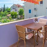 בית הארחה House Evita With Sea View נזרין