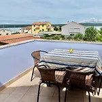 House Evita With Sea View בית הארחה נזרין