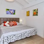 בית הארחה House Evita With Sea View נזרין