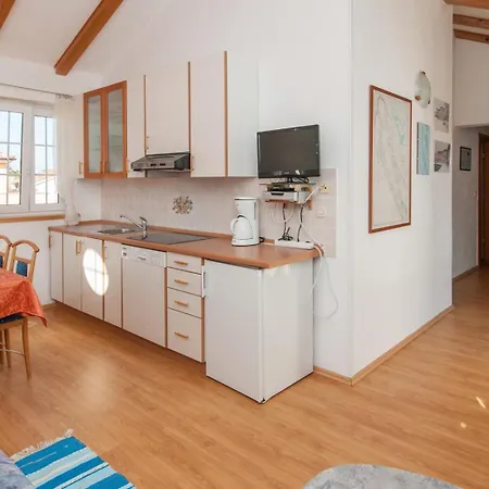 House Evita With Sea View 3* 네레자인