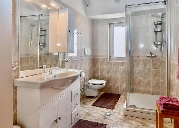 House Evita With Sea View 3* Nerezine